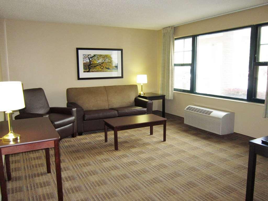 Sonesta Simply Suites Lafayette Airport חדר תמונה